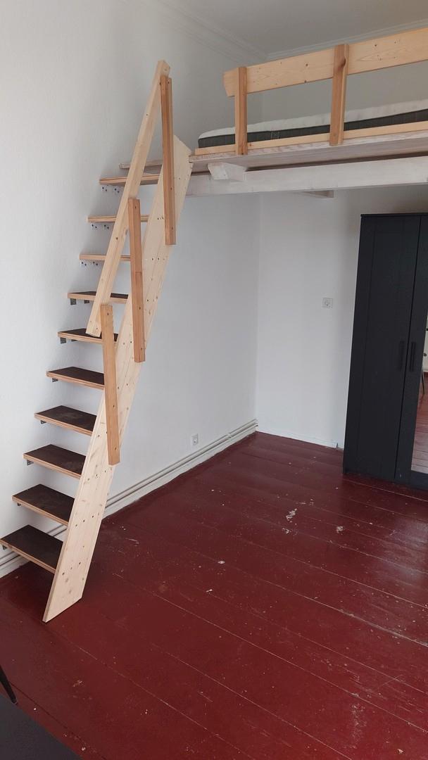 großes Zimmer