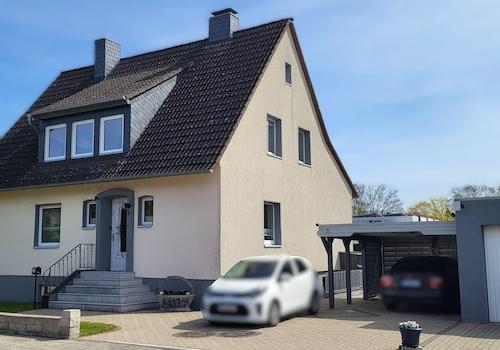 Hausansicht Straßenseite