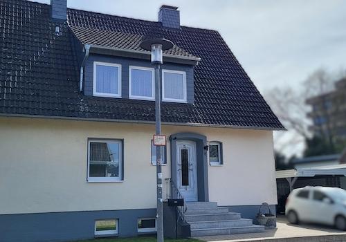 Hausansicht Straßenseite 1