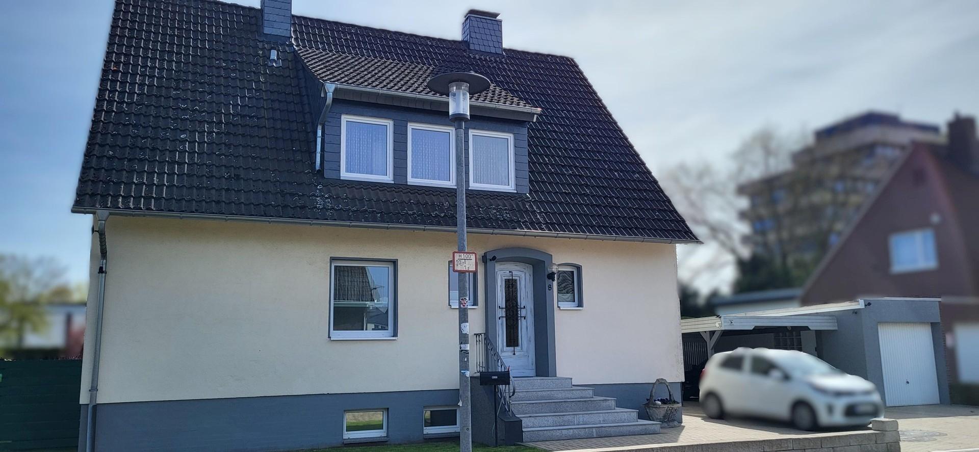 Hausansicht Straßenseite 1