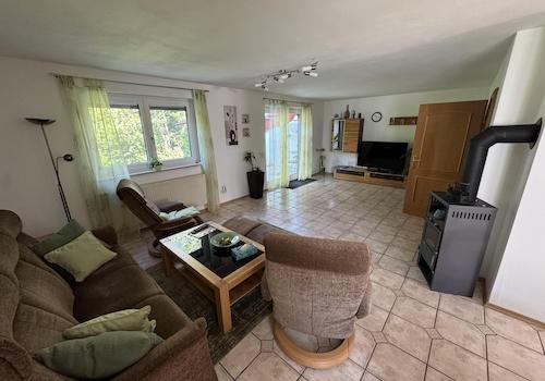 Wohnzimmer mit Schwedenofen