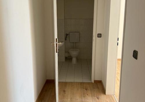 Flur mit Gäste-WC