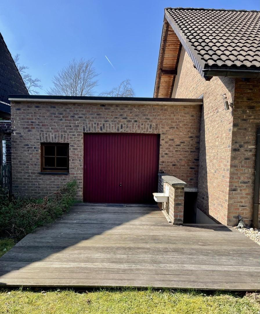 Garagenansicht Garten