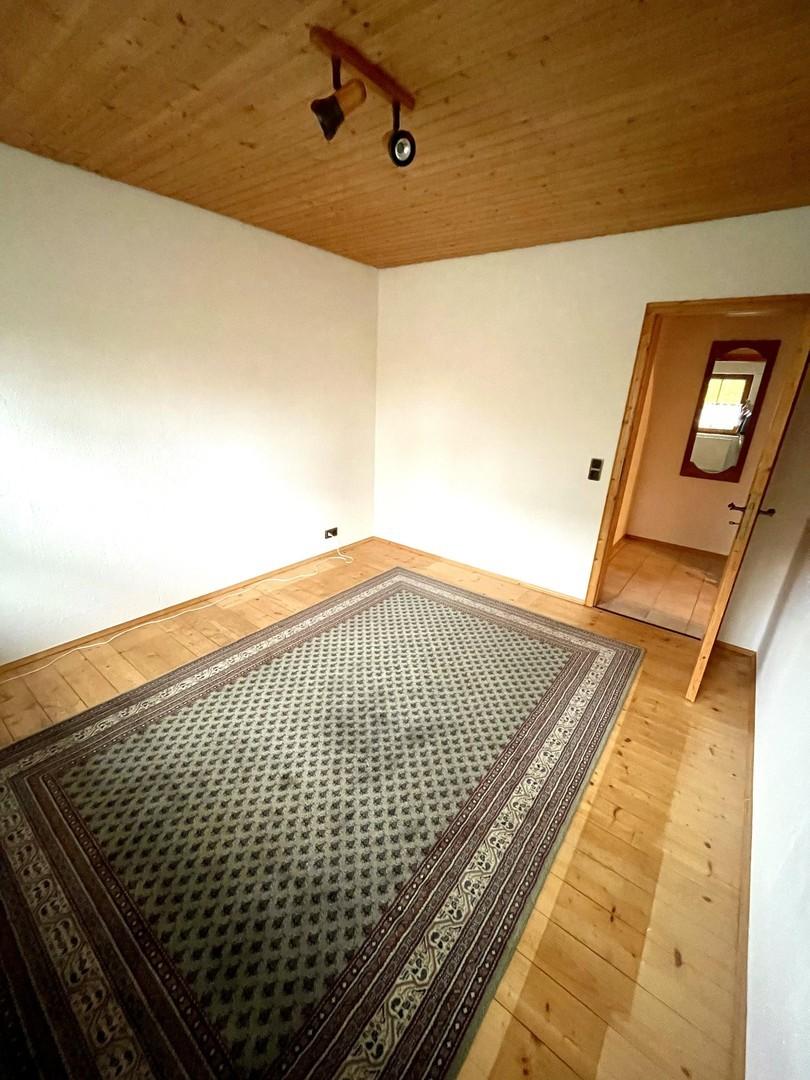 Büro EG