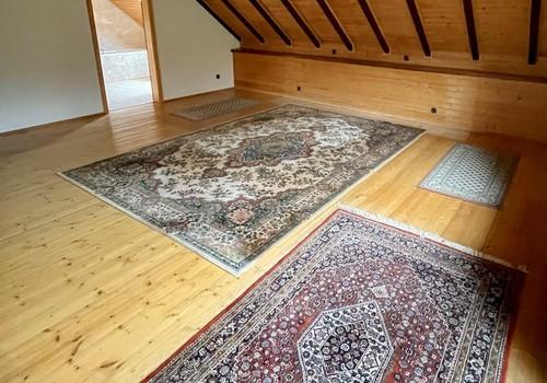 Master-Schlafzimmer mit Balkon