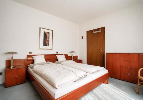 Büro oder Schlafzimmer EG