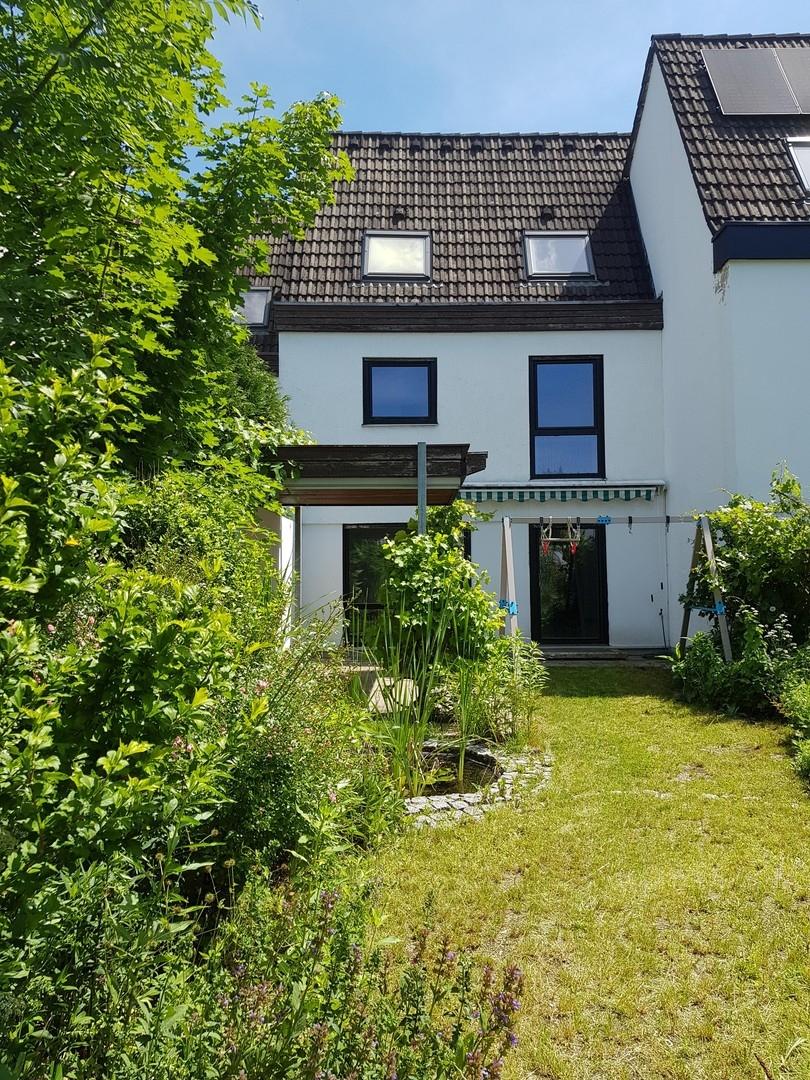 Hausansicht Gartenseite