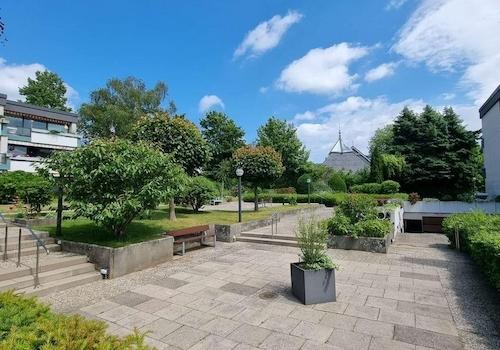 Großzügige Gartenanlage...