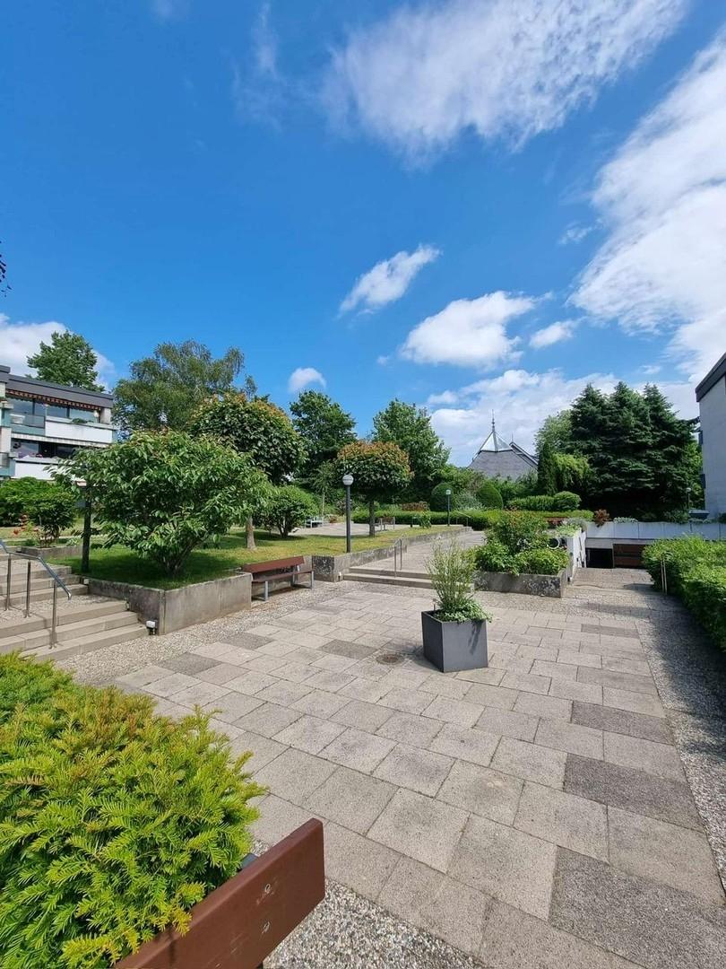 Großzügige Gartenanlage...
