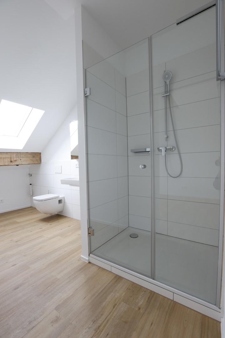 Bad obere Ebene Dusche