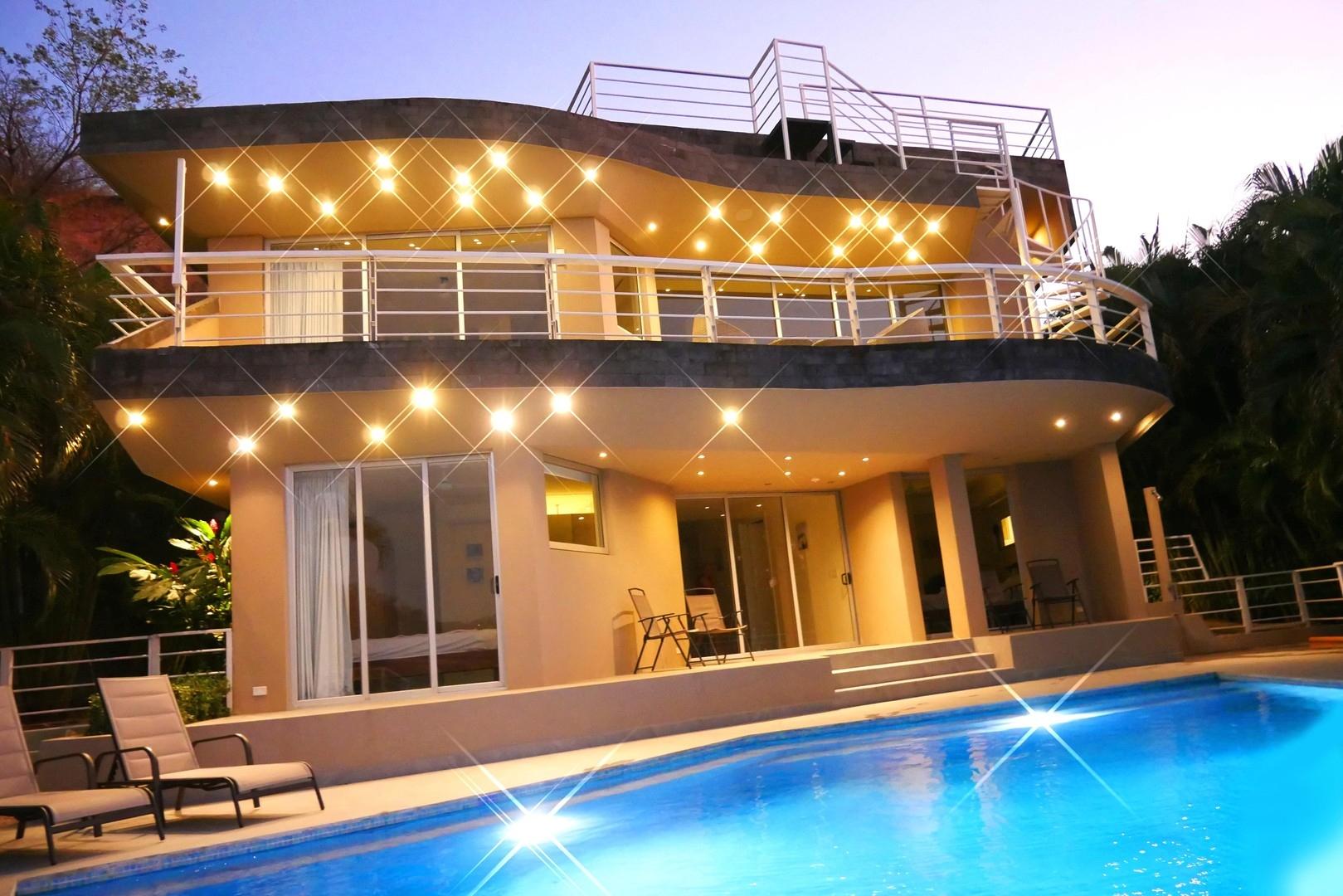 Casa Nalifos abends