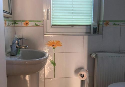 Gäste-WC EG