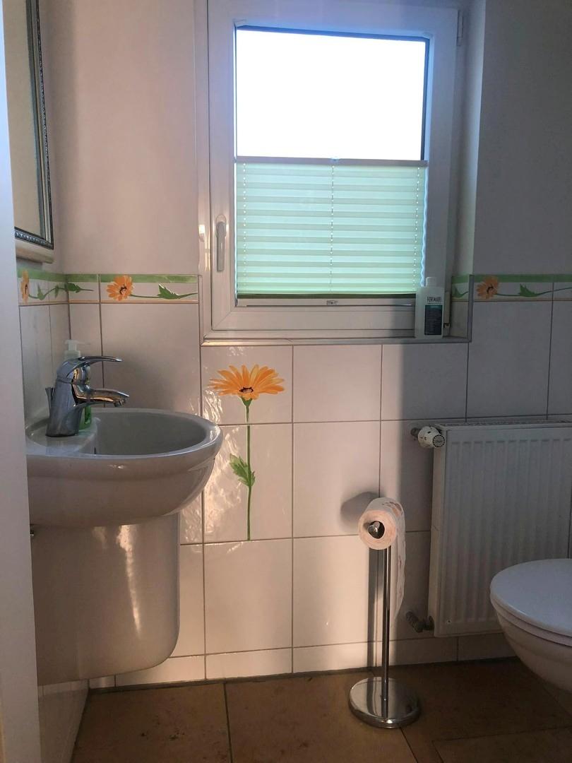 Gäste-WC EG