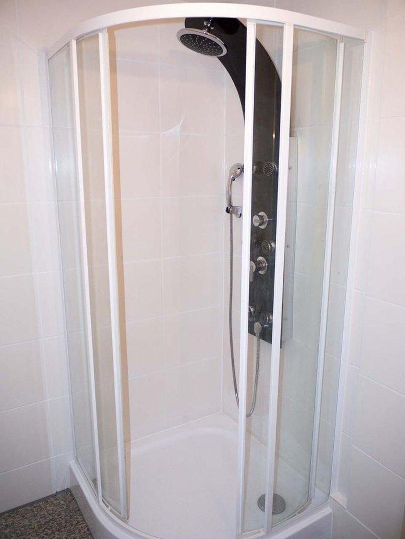 UG Dusche