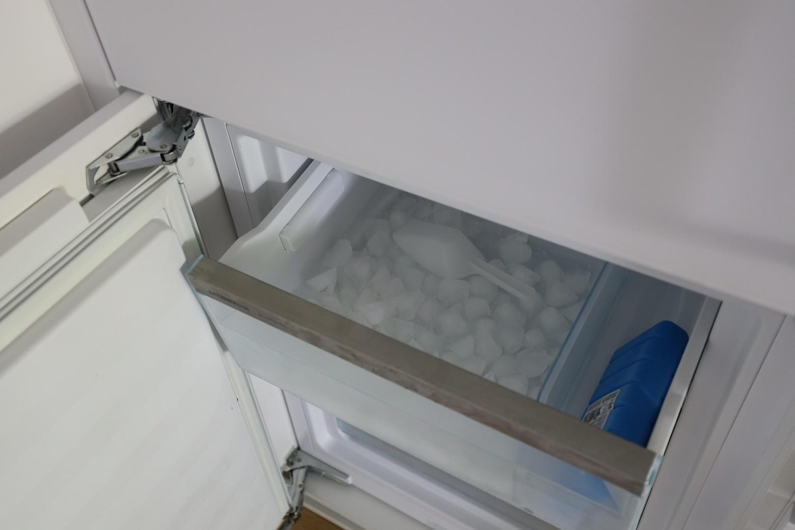 Küche 4 | Ice-Maker