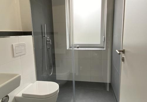 Gästebad mit WC und Dusche