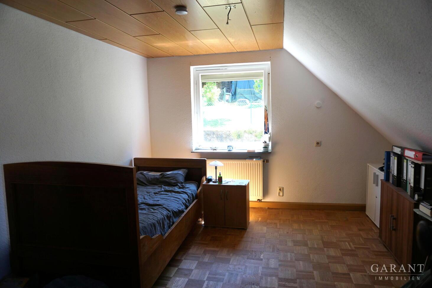 Schlafzimmer DG