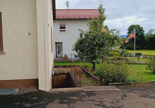 Seitl.Kellereingang