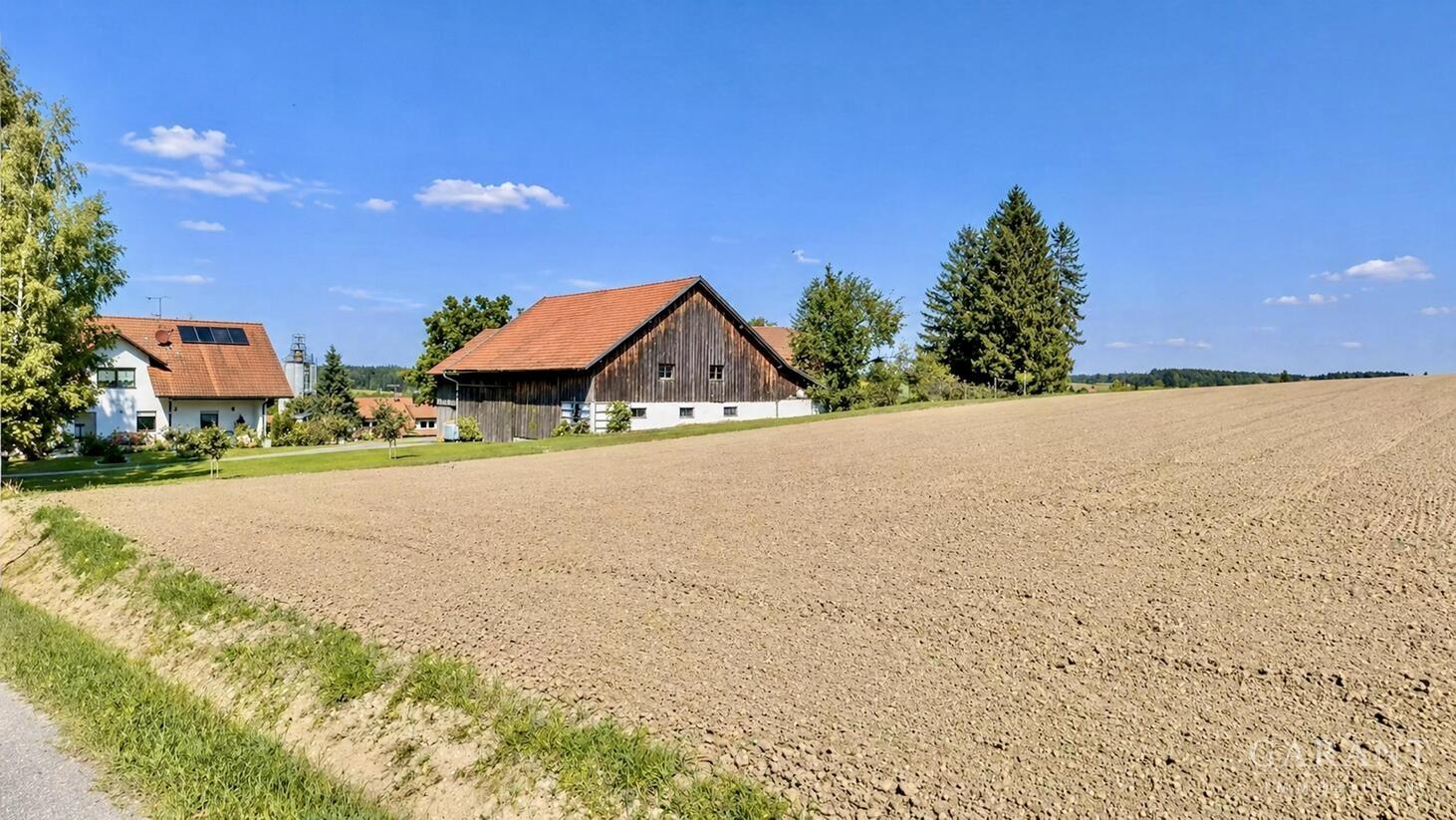 Grundstück - 1