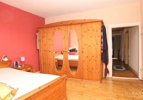 Schlafzimmer OG