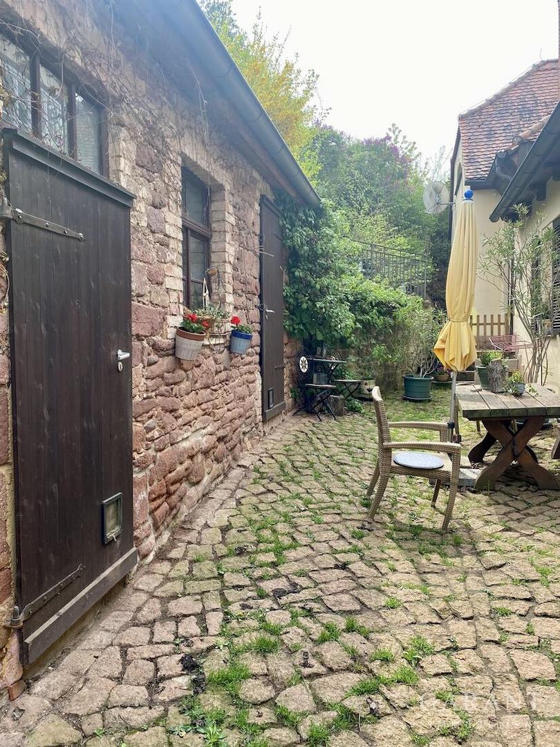 Innenhof mit Anbau