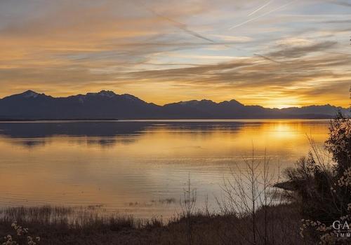 Dämmerung am See
