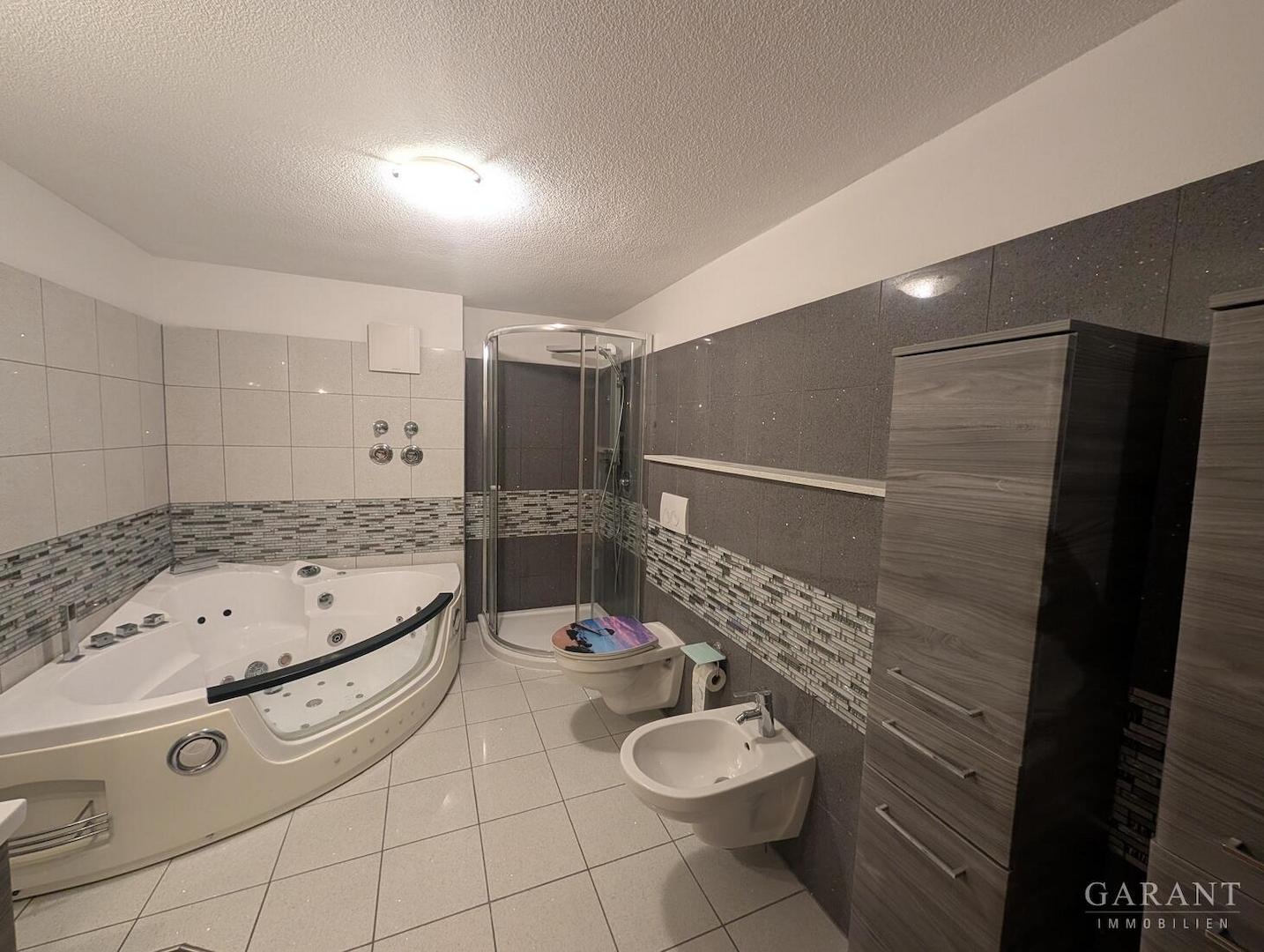 Badezimmer B1