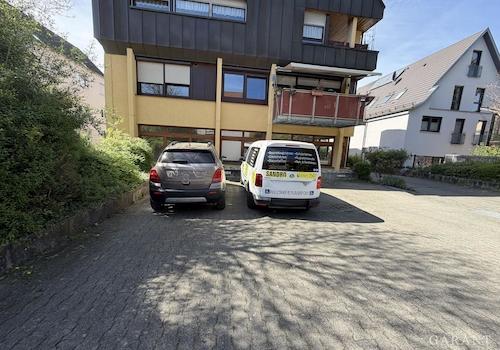 2 Stellplätze