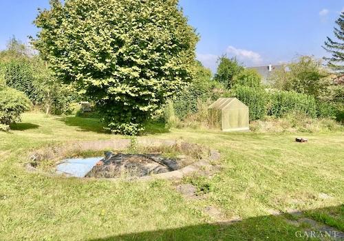 Blick Garten Gartenhaus oben
