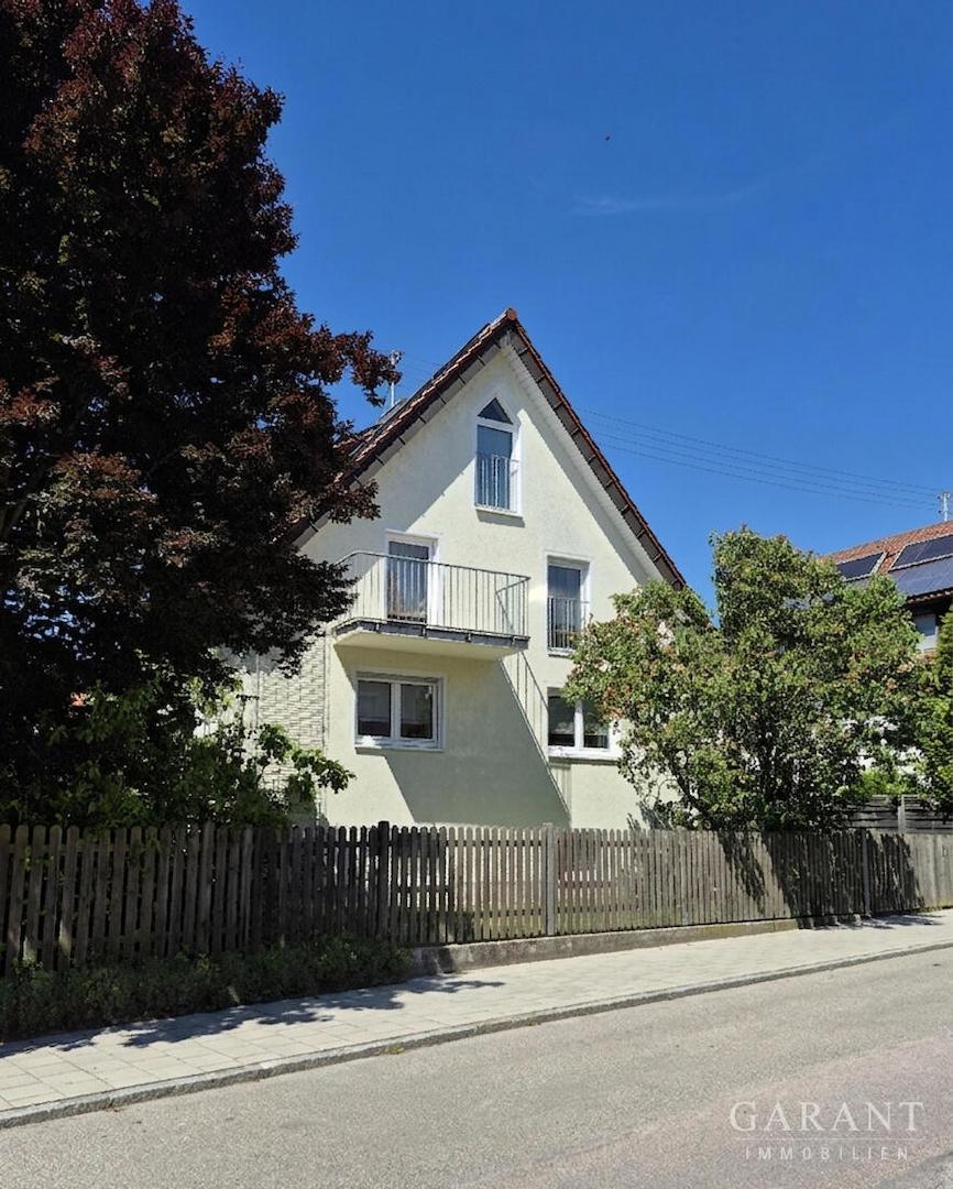Frontansicht Strasse