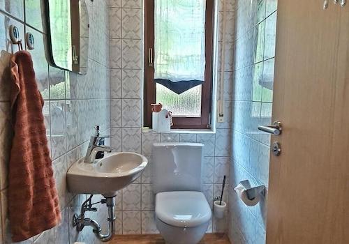 Gäste-WC EG