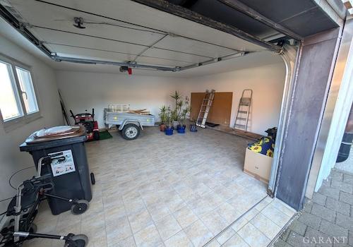 EB-Garage-B2