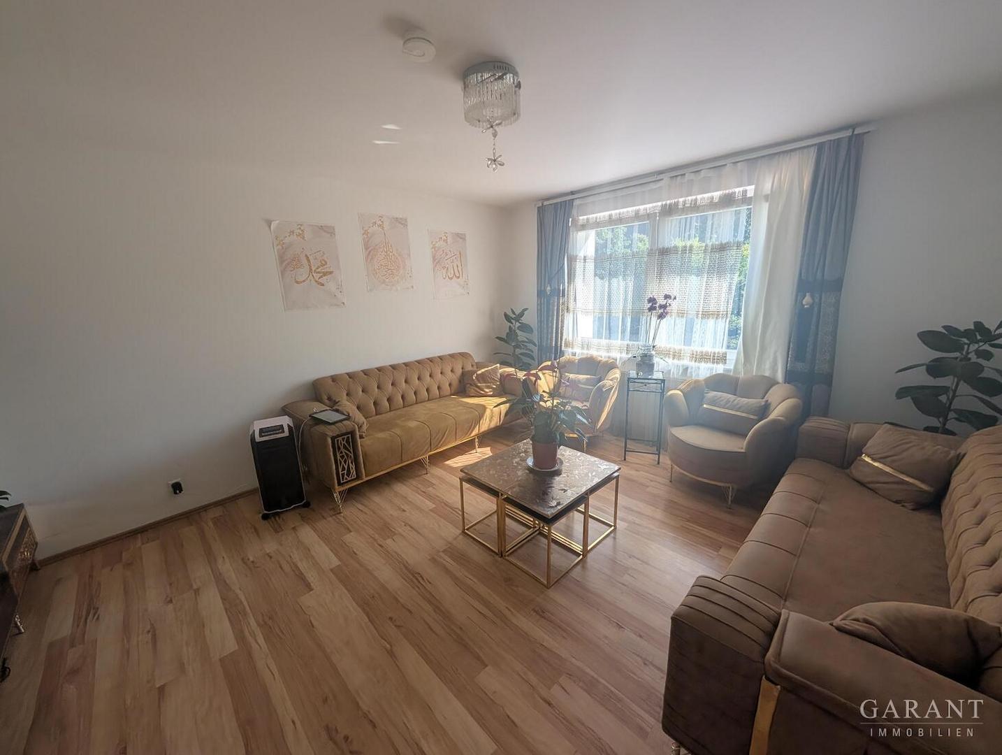Wohnzimmer 1. OG B1