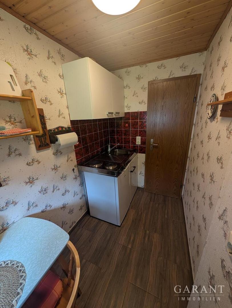1. OG Küche B1 Gästezimmer 1