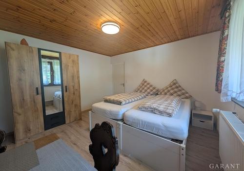 1. OG Gästezimmer 2 Gästezimmer 1