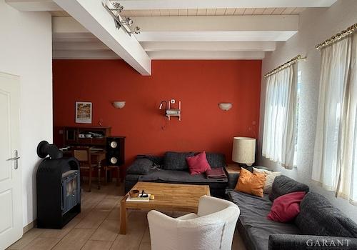 Wohnzimmer mit Ofen