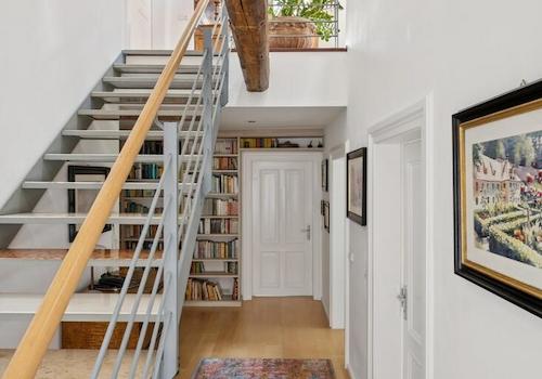 Treppe ins Dachgeschoss