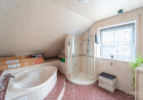 Badezimmer 1.OG