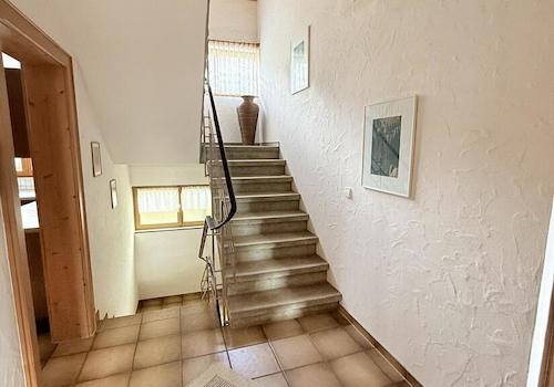 Treppenhaus ins OG