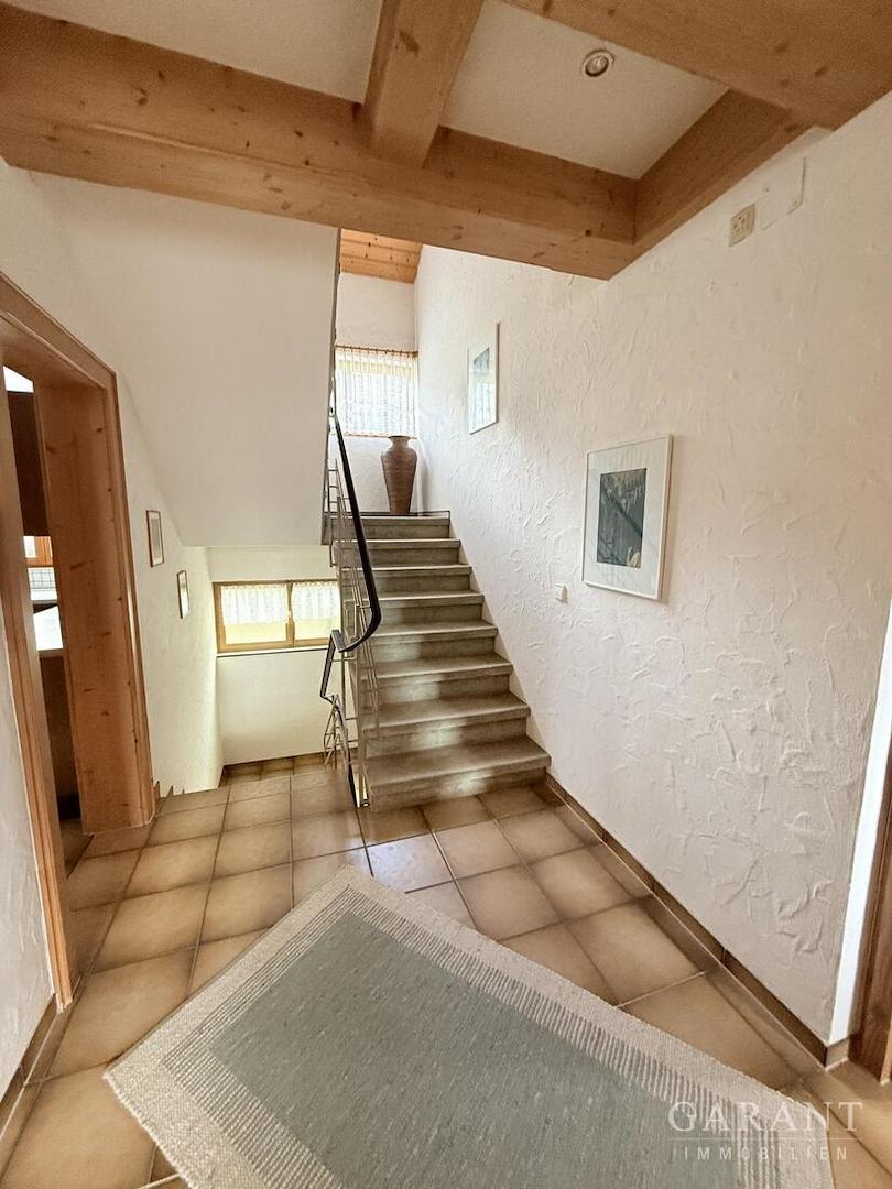 Treppenhaus ins OG