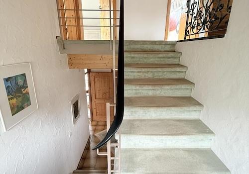 Treppe zum Privatbereich OG