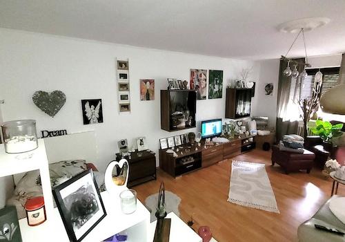 Wohn/ Schlafzimmer