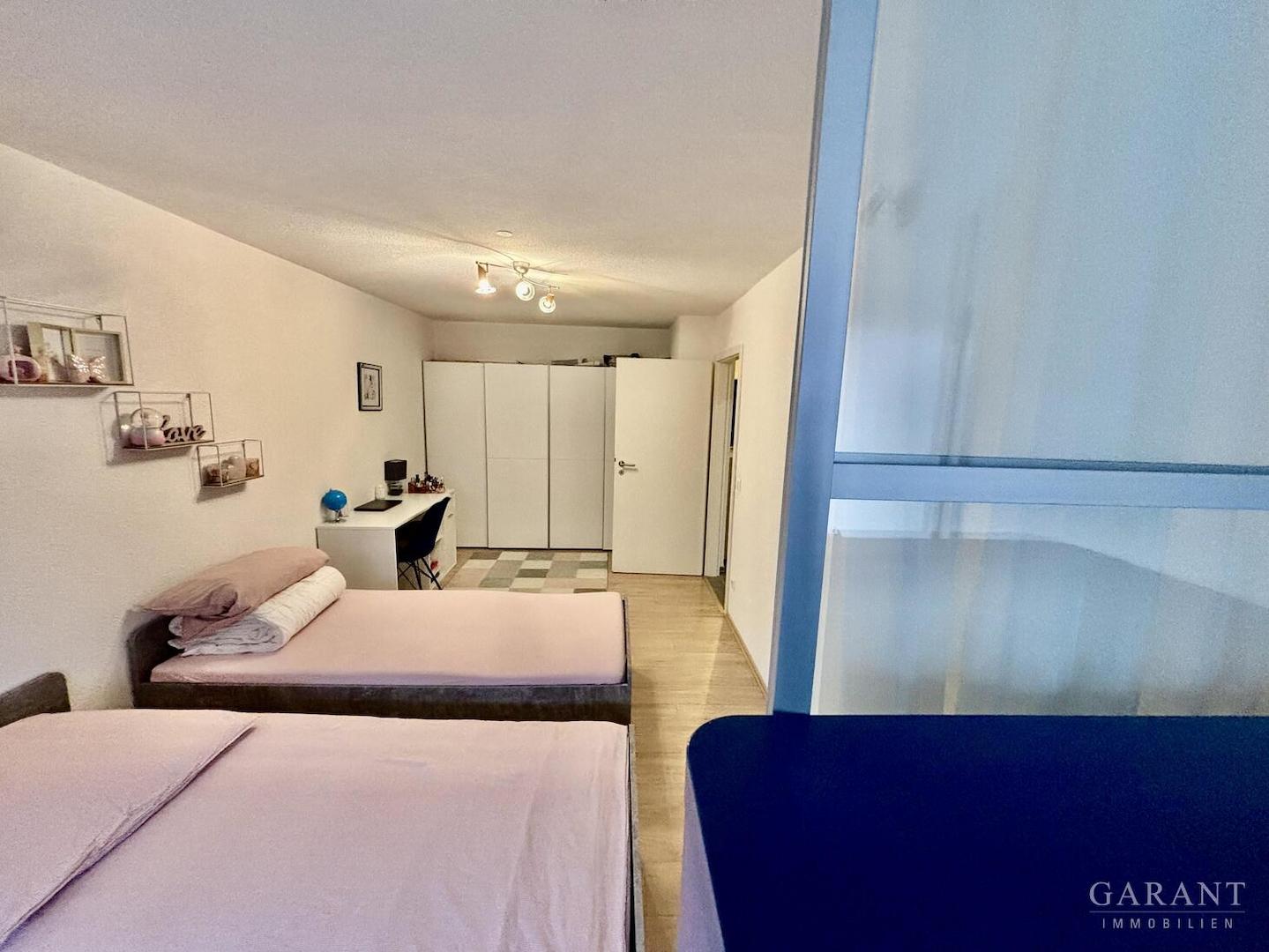 Schlafzimmer 2
