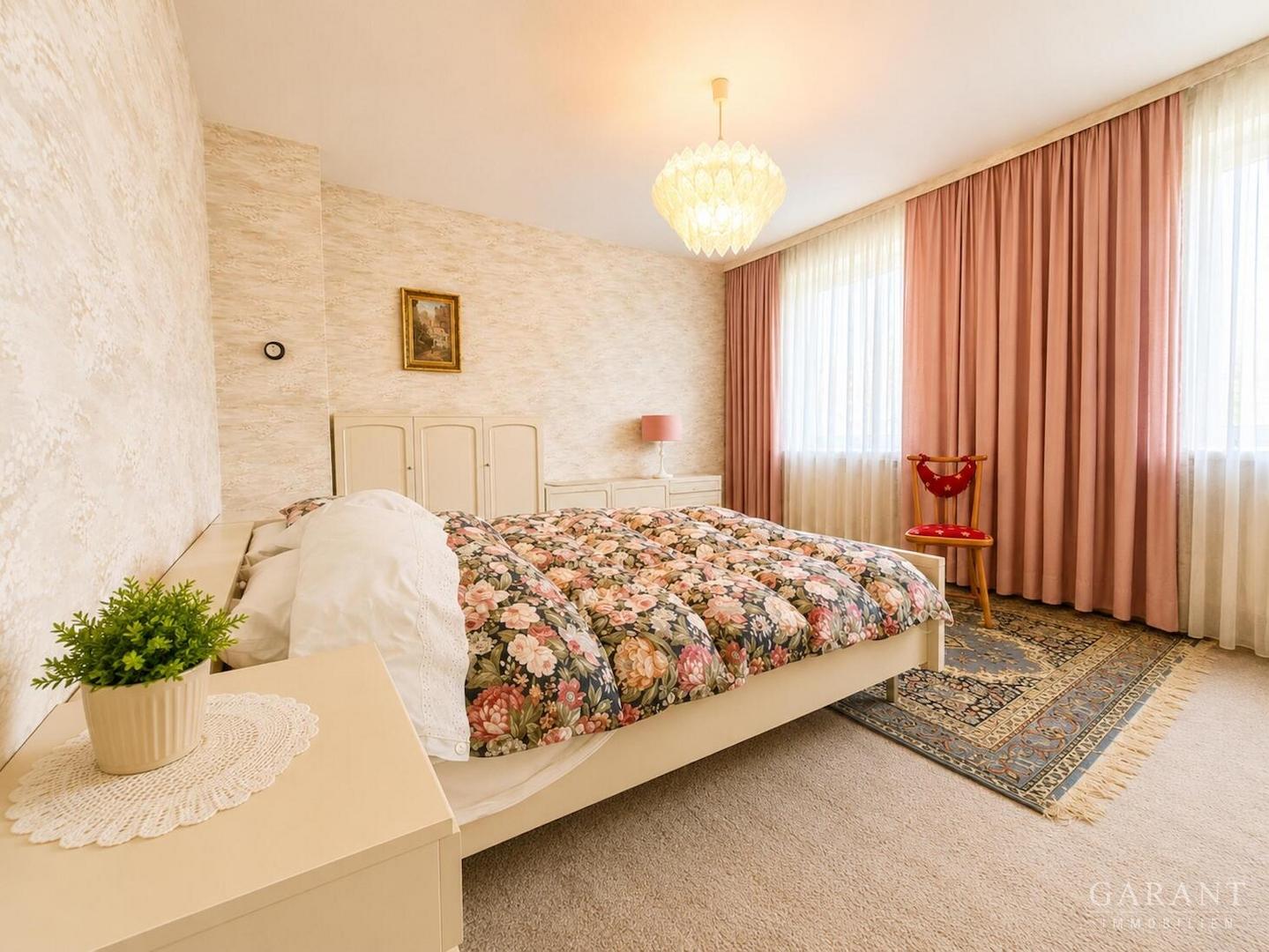 Schlafzimmer OG