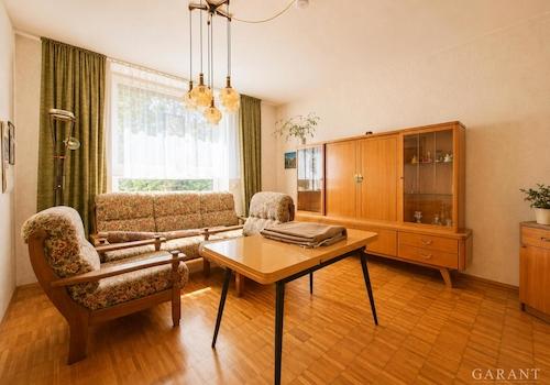 Zimmer 2 OG