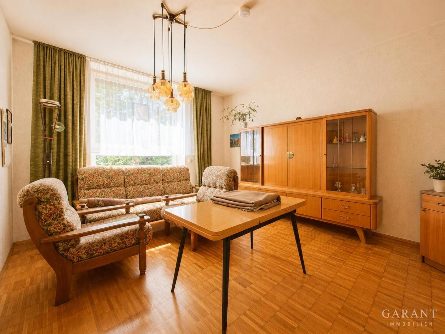 Zimmer 2 OG