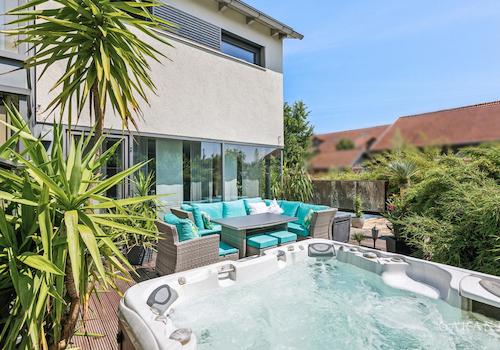 Aussenansicht/Jacuzzi