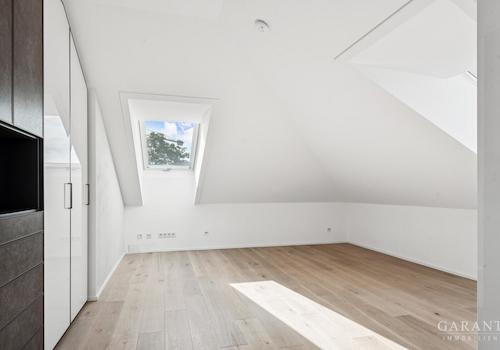 Schlafzimmer (2)