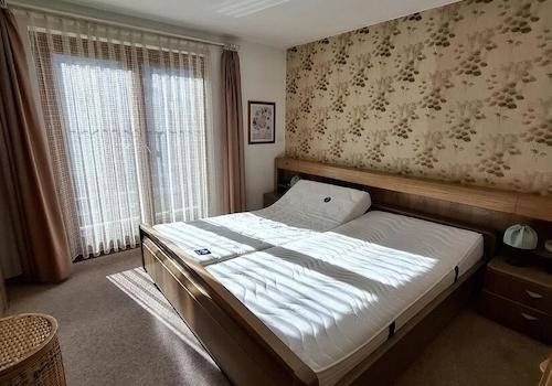 Schlafzimmer OG