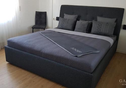 Schlafzimmer Teilansicht